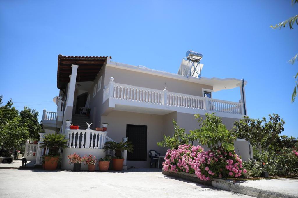Guest House Narta วญอเรอ ภายนอก รูปภาพ